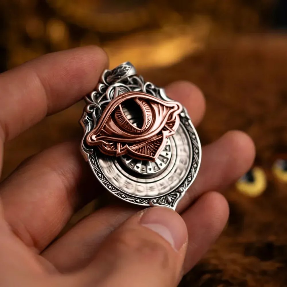 Tarot Vision Pendant: Connect to Cosmic Wisdom Anytime