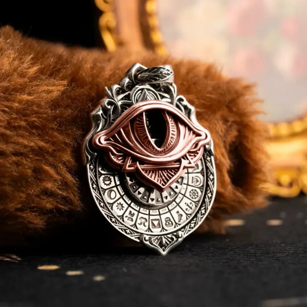 Tarot Vision Pendant: Connect to Cosmic Wisdom Anytime