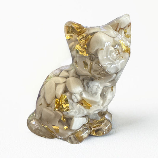 Handmade Natural Crystal Gemstone Sitting Cat - Howlite Point