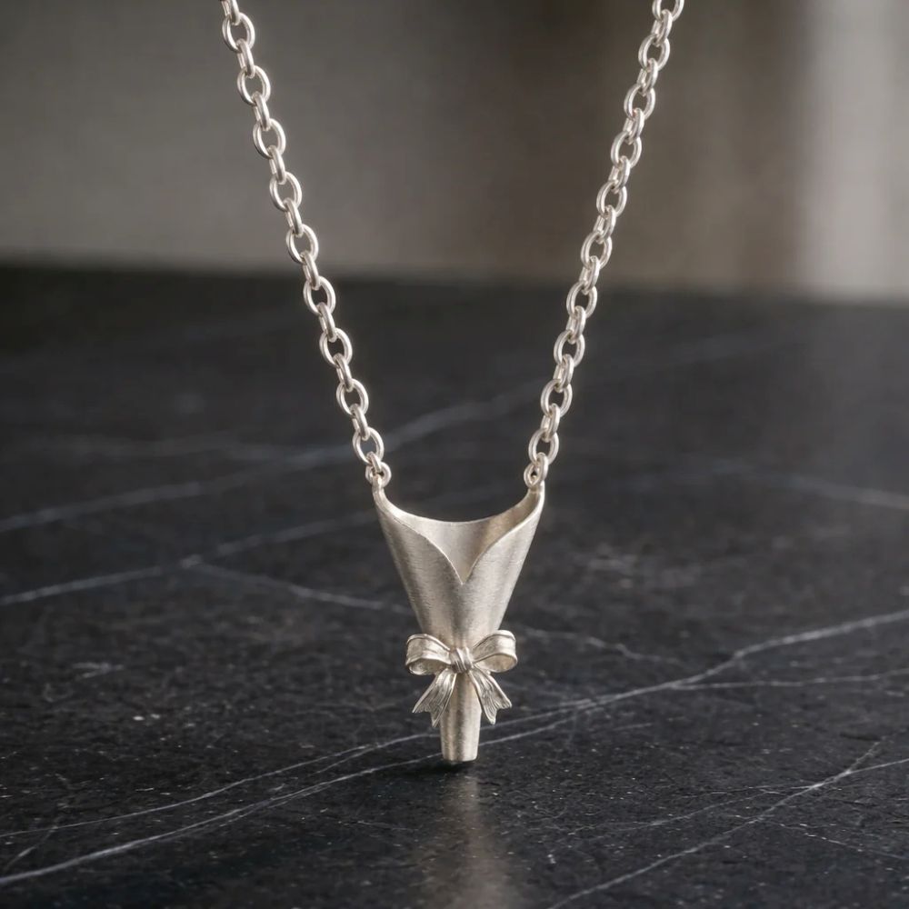 Real Flower Keepsake Necklace – Hold Your Memories In Bloom