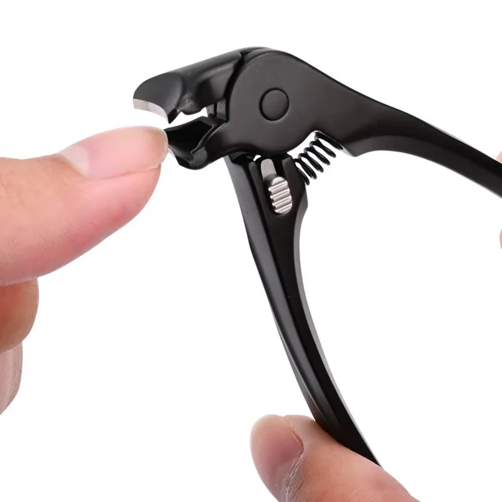 Stainless Steel Nail Clipper with Curved Precision Blades – Effortless for Thick Nails & Seniors