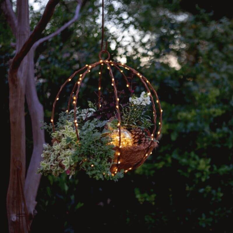 Pre-lit Artificial Christmas Hanging Basket（3 Types）